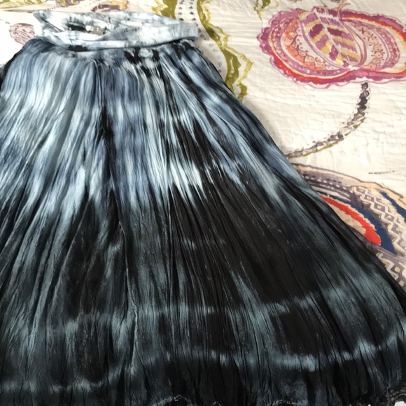 cute options Dresses & Skirts - PRICE DROP! Tye die maxi skirt